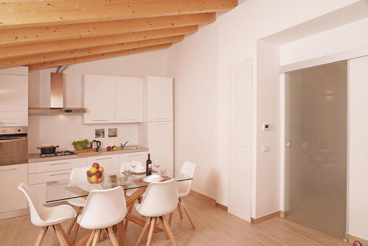 סן פליס דל בנאקו Apartments Villa Bougainville מראה חיצוני תמונה