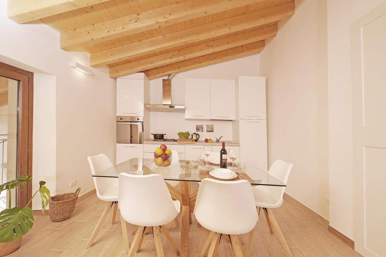 סן פליס דל בנאקו Apartments Villa Bougainville מראה חיצוני תמונה