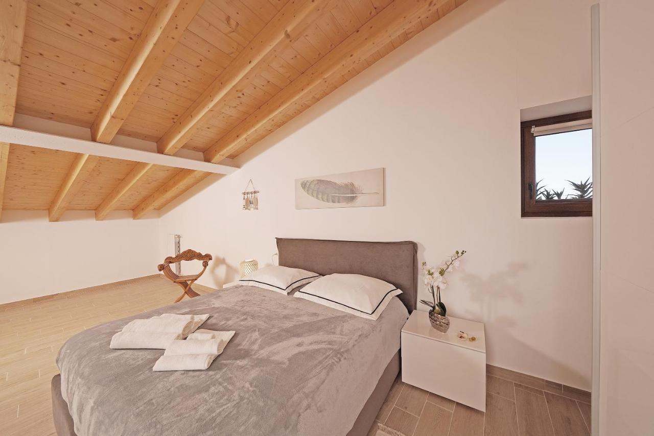 סן פליס דל בנאקו Apartments Villa Bougainville מראה חיצוני תמונה